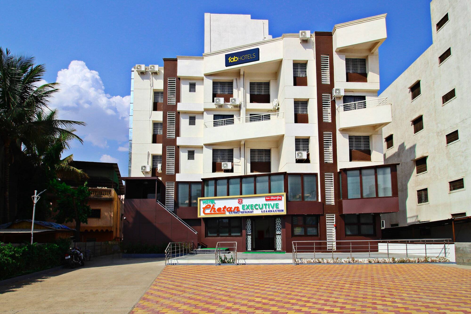 Fabhotel Chetan Executive Hadapsar Phursungi Екстериор снимка
